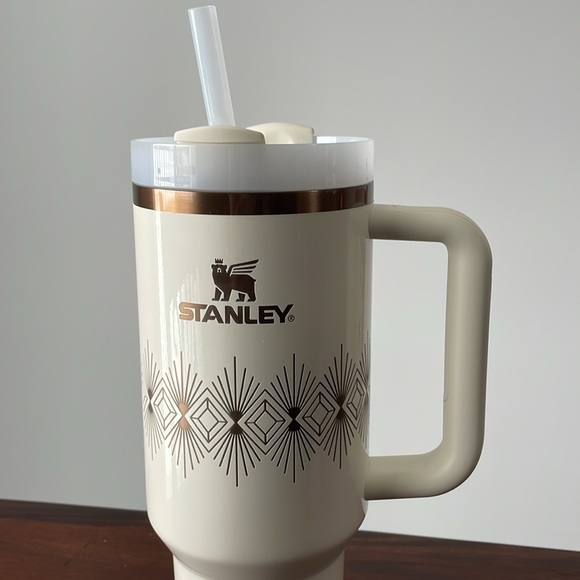 Stanley Quencher H2.0 Flowstate Tumbler Cream Art Deco Cup New Size 40oz - Picture 2 of 8